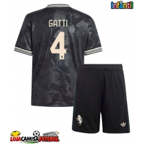 Camisa de Futebol Juventus Federico Gatti #4 Equipamento Alternativo Infantil 2025-26 Manga Curta (+ Calças curtas)